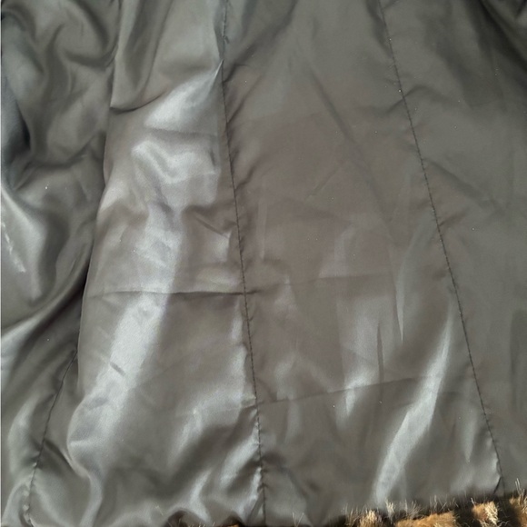 Forever 21 Faux Fur Leopard Print Jacket - Picture 4 of 8